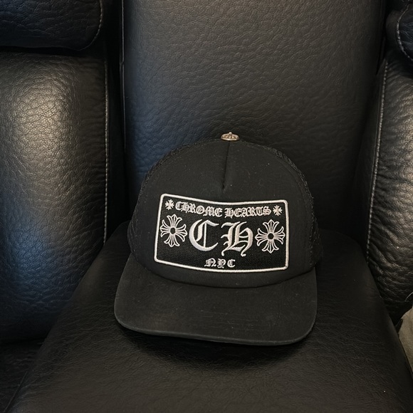 Authentic Chrome Hearts New York City trucker hat. Condition 9/10 - Picture 3 of 4